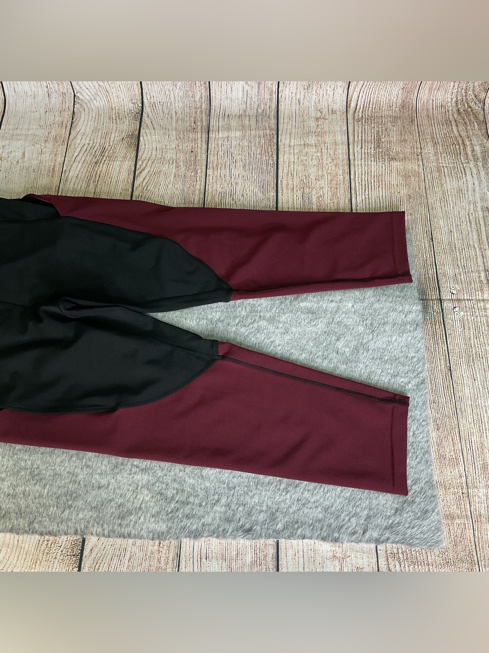 Pop Fit Colorblock Capri Leggings Size S - Picture 3 of 14